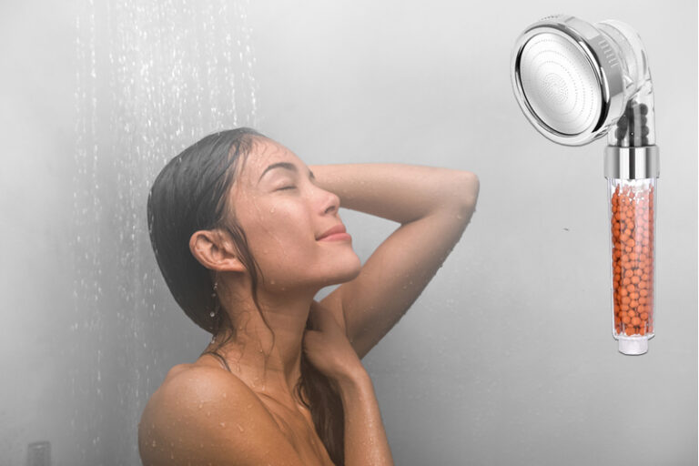 alpenkraft duschkopf frau duschen wasser